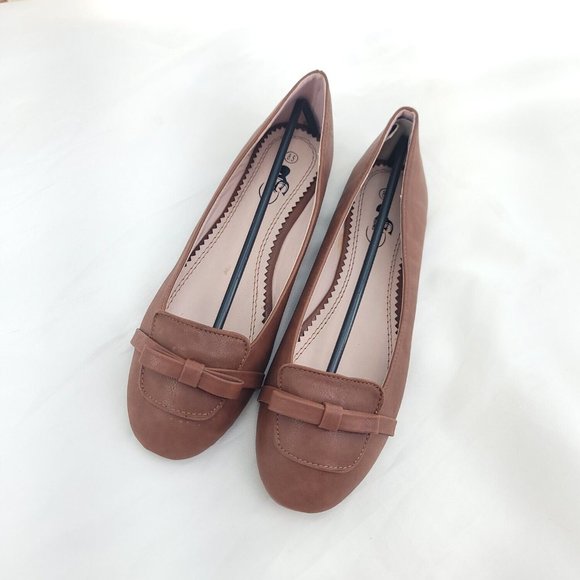 GC Womens Marvel Brown Leather Round Toe Slip On Loafer Shoes Size 8.5 - Picture 2 of 13